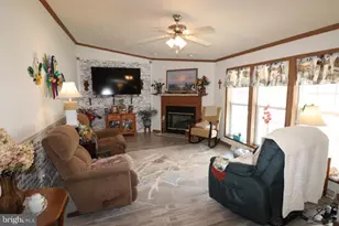 1233 Valley Forge Dr, Walnutport, PA 18088 - Photo 16