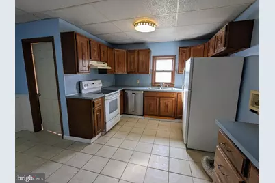 132 E 21st Street #B, Northampton Township, PA 18067 - Photo 4