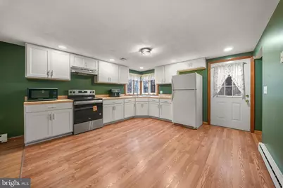 939 Constitution Avenue, Pen Argyl, PA 18072 - Photo 10