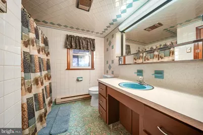 939 Constitution Avenue, Pen Argyl, PA 18072 - Photo 8