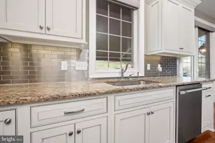 1970 Carriage Knoll Dr, Bethlehem, PA 18015 - Photo 14