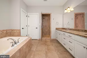 1970 Carriage Knoll Dr, Bethlehem, PA 18015 - Photo 26