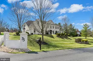 75 Woodside Dr, Easton, PA 18042 - Photo 2