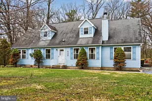 1089 Walnut Dr, Danielsville, PA 18038 - Photo 1