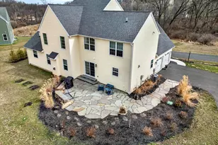 2645 Longridge Dr, Hellertown, PA 18055 - Photo 4