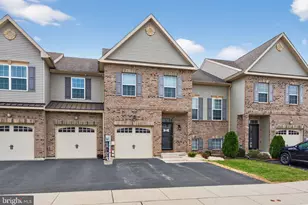 4487 Elmwood Dr, Nazareth, PA 18064 - Photo 2