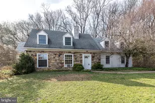 2672 Banko Ln, Hellertown, PA 18055 - Photo 2