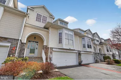 186 Oakmont Court, Easton, PA 18042 - Photo 1