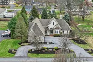 951 Macada Rd, Bethlehem, PA 18017 - Photo 2