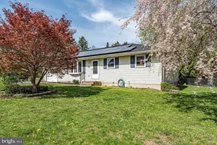 8 Babbling Brook Rd, Easton, PA 18045 - Photo 4