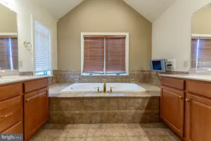 49 Crest Blvd, Easton, PA 18045 - Photo 40