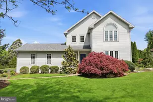 1011 Johnston Dr, Bethlehem, PA 18017 - Photo 1