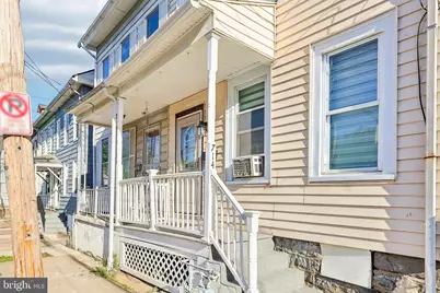 714 W Wilkes Barre Street, Easton, PA 18042 - Photo 2