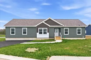 1318 Aylesbury Rd, Walnutport, PA 18088 - Photo 1