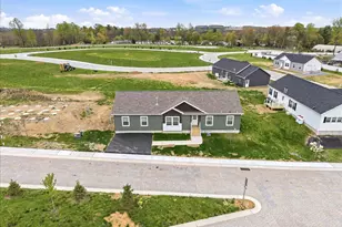 3987 Hastings Rd, Walnutport, PA 18088 - Photo 2
