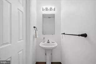 1260 Hawthorn Dr, Easton, PA 18040 - Photo 12