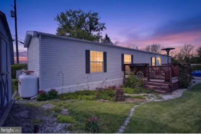 39 Country Club Rd W, Northampton, PA 18067 - Photo 1