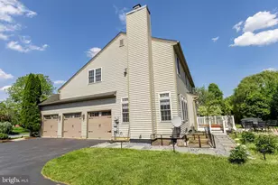 1390 Lorton Dr, Easton, PA 18040 - Photo 12