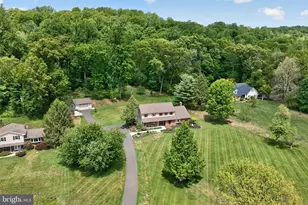 1625 Rosalie Dr, Hellertown, PA 18055 - Photo 10