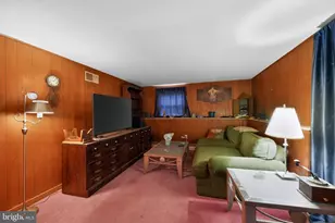 2055 Johnston Dr, Bethlehem, PA 18017 - Photo 12