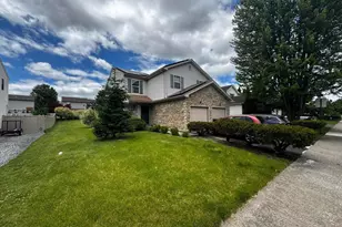 2585 Hickory Dr, Easton, PA 18040 - Photo 2