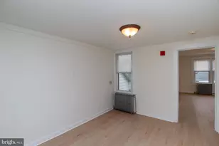 37 S 13th St, Easton, PA 18042 - Photo 8
