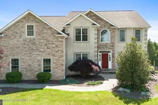 562 Country Club Rd, Easton, PA 18045 - Photo 2