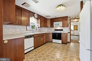 945 Williams Ave, Walnutport, PA 18088 - Photo 14