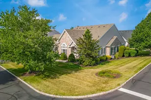 1861 Felicity Ln, Hellertown, PA 18055 - Photo 4