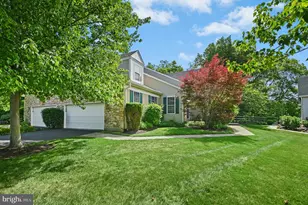 1871 Caryn Dr, Hellertown, PA 18055 - Photo 2