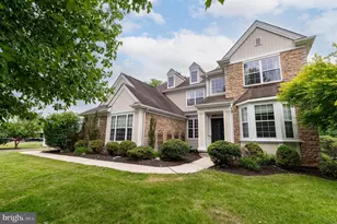 780 Ramblewood Dr, Easton, PA 18040 - Photo 2