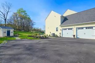 2645 Longridge Dr, Hellertown, PA 18055 - Photo 46