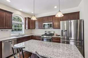 2127 Huntington Ln, Easton, PA 18040 - Photo 10