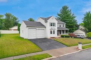 4480 Jasmine Dr, Bethlehem, PA 18020 - Photo 4