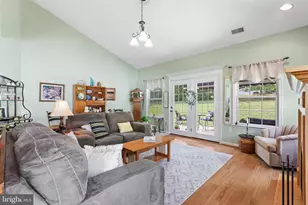 46 Glenmoor Cir N, Easton, PA 18045 - Photo 8