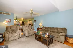410 E Mayfield Cir, Bethlehem, PA 18020 - Photo 8
