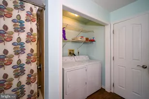 410 E Mayfield Cir, Bethlehem, PA 18020 - Photo 20