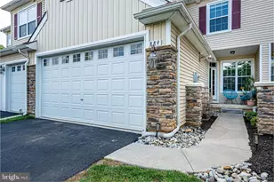 889 Iron Ln, Easton, PA 18040 - Photo 6