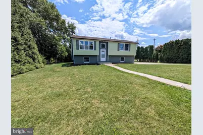 8612 Beatrice Lane, Bath, PA 18014 - Photo 6