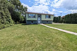 8612 Beatrice Ln, Bath, PA 18014 - Photo 6