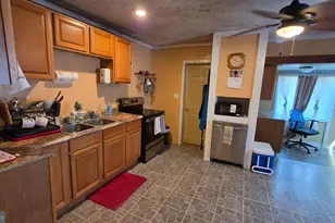 141 N 4th St, Bangor, PA 18013 - Photo 4