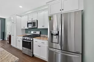 2214 Huntington Ln, Easton, PA 18040 - Photo 12