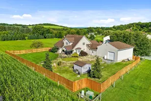 830 Gideons Ct, Bath, PA 18014 - Photo 4
