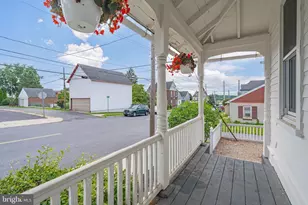 320 Arch St, Catasaqua, PA 18032 - Photo 4