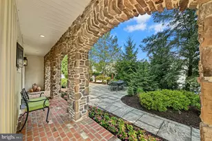 2048 Forge Run, Bethlehem, PA 18015 - Photo 2