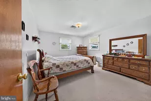 1130 Westbury Dr, Bethlehem, PA 18017 - Photo 14