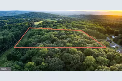 2620 Banko Lane, Hellertown, PA 18055 - Photo 2