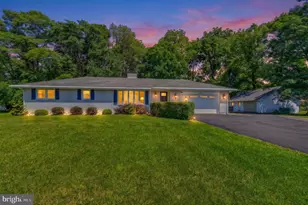 136 Grouse Dr, Bath, PA 18014 - Photo 2