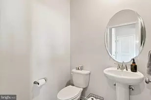318 Knollwood Dr, Easton, PA 18040 - Photo 18