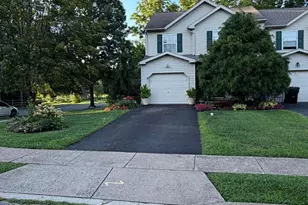 4347 Bedford Dr, Bethlehem, PA 18020 - Photo 1